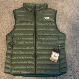The North Face Terra Peak Vest duck green- new with tags